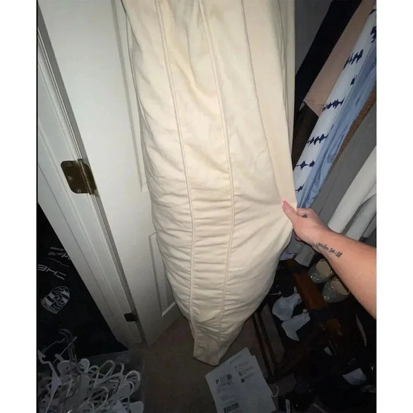 AUTHENTIC Louis Vuitton x Yayoi Kusama 2023 Long Garment Bag Beige - Picture 5 of 9